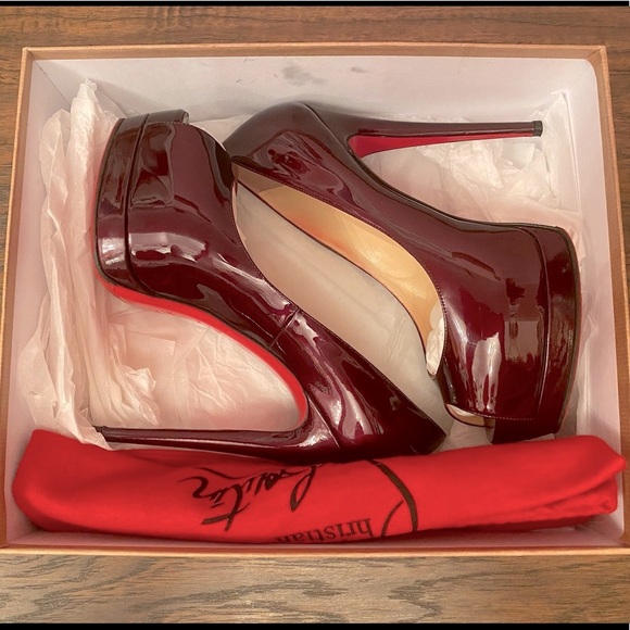 Christian Louboutin Palais Royal 140 Patent Ruby Red PeepToe Pumps - Picture 15 of 15